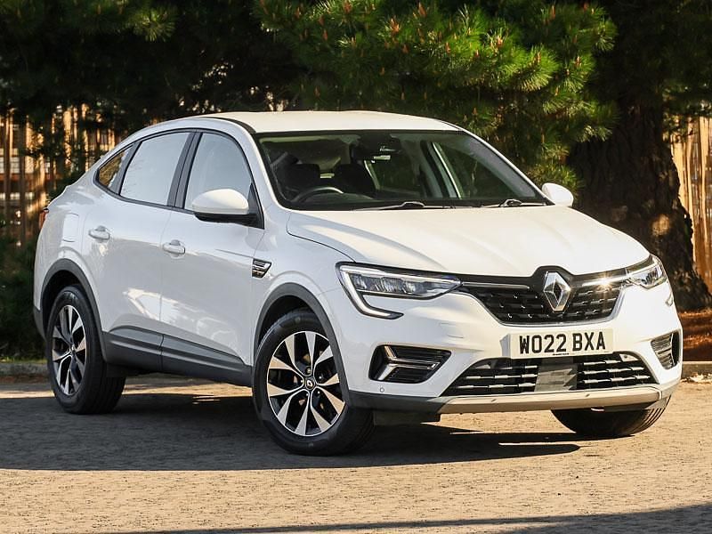 Used Renault Arkana Iconic 142 HP (104 kW) 2022 White SUV