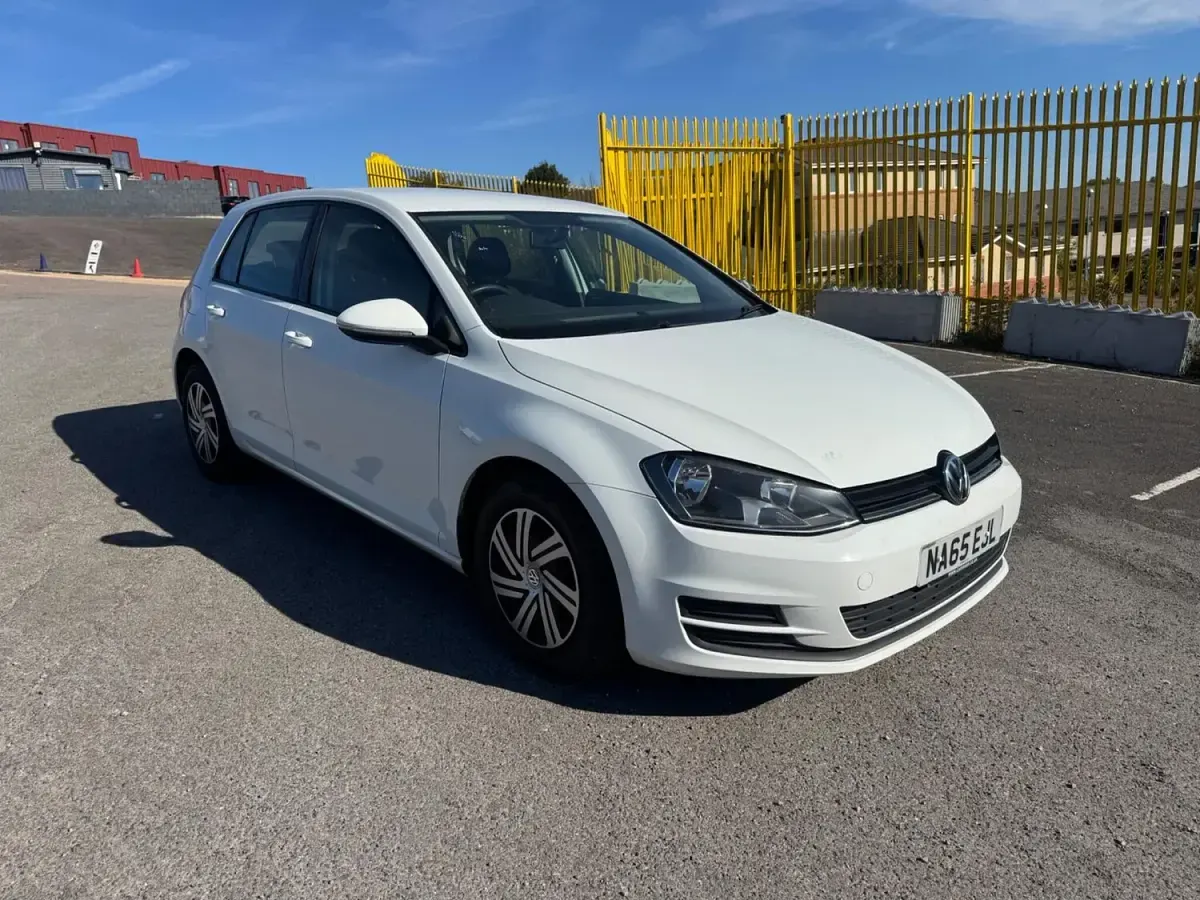 Used VW Golf VII S 110 HP (80 kW) 2015 White Hatchback
