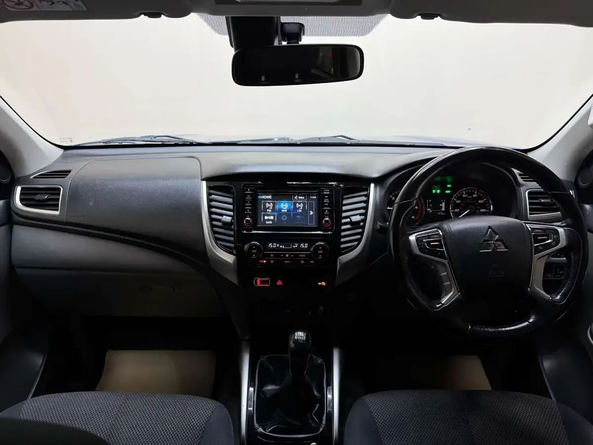 Used Mitsubishi L200 2018 Blue Pickup