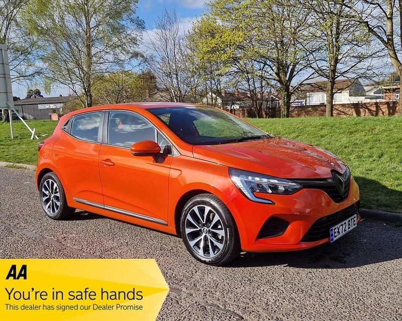 Used Renault Clio V Iconic 2022 Orange Hatchback