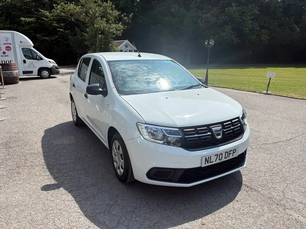 Used Dacia Sandero Essentiel 91 HP (66 kW) 2020 White Hatchback
