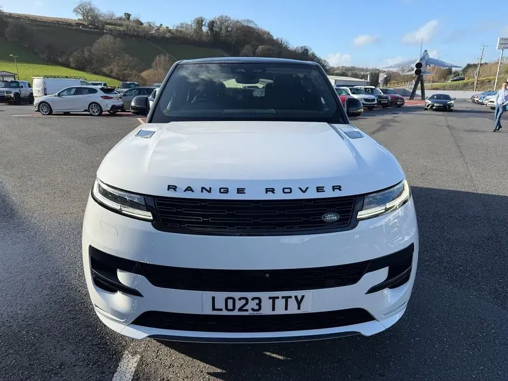 Used Land Rover Range Rover Sport SE Dynamic 300 HP (220 kW) 2023 White SUV