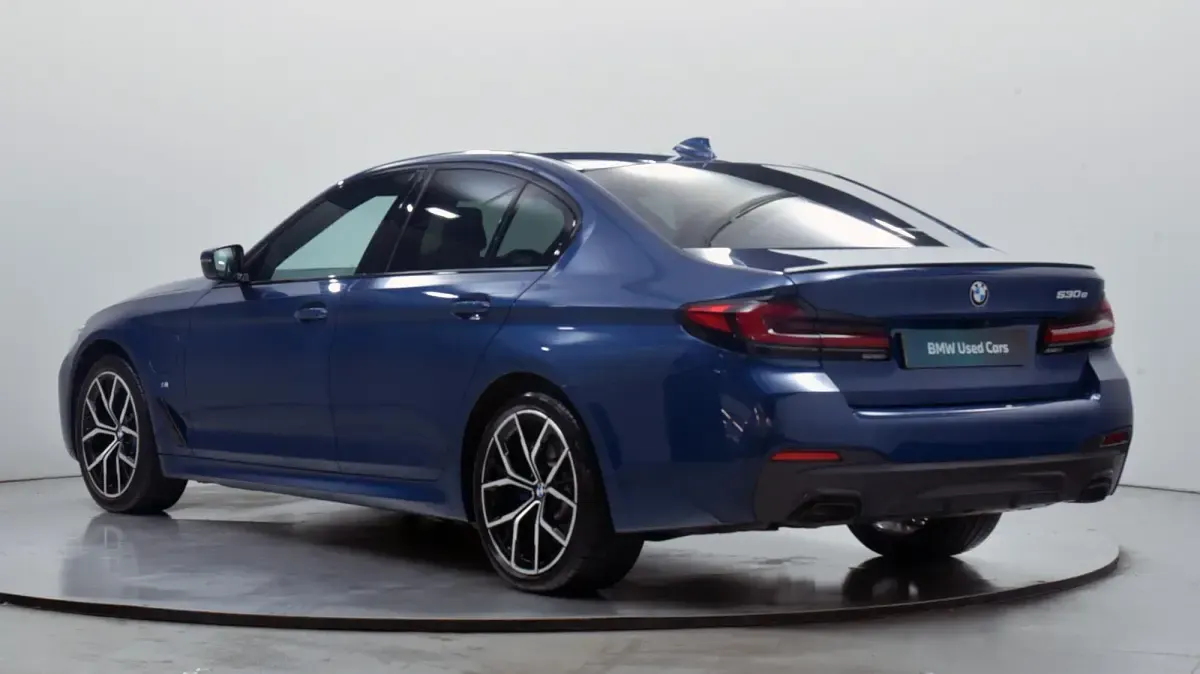 Used BMW 530e M Sport 288 HP (211 kW) 2021 Blue Sedan