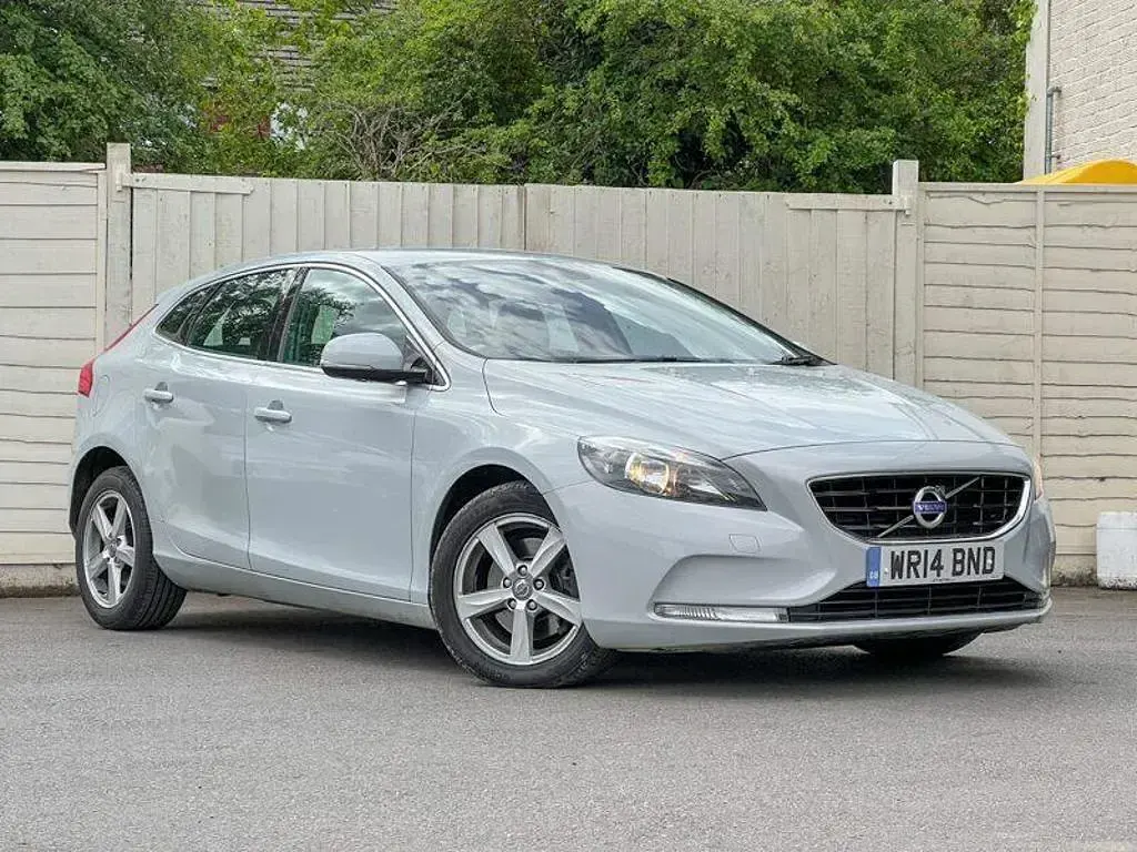 Used Volvo V40 SE 115 HP (84 kW) 2014 Blue Hatchback