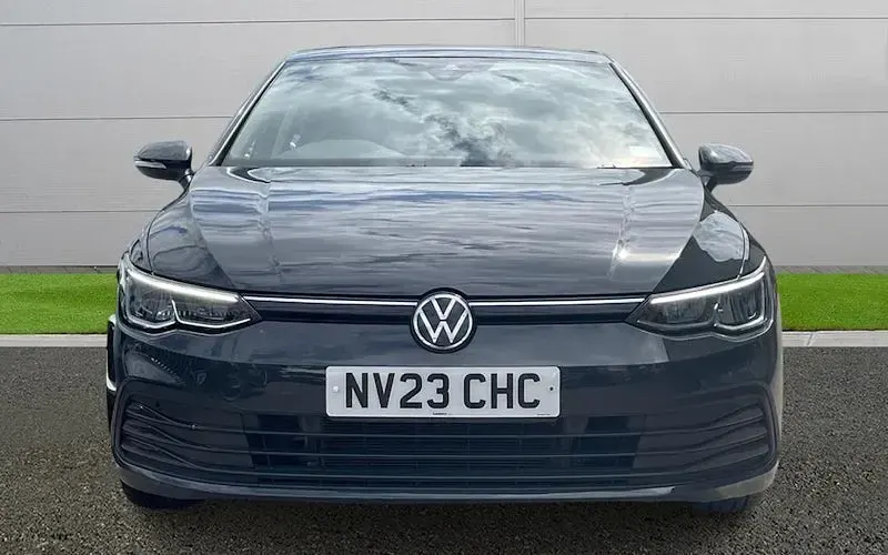 Used VW Golf VIII Life 110 HP (80 kW) 2023 Grey Hatchback