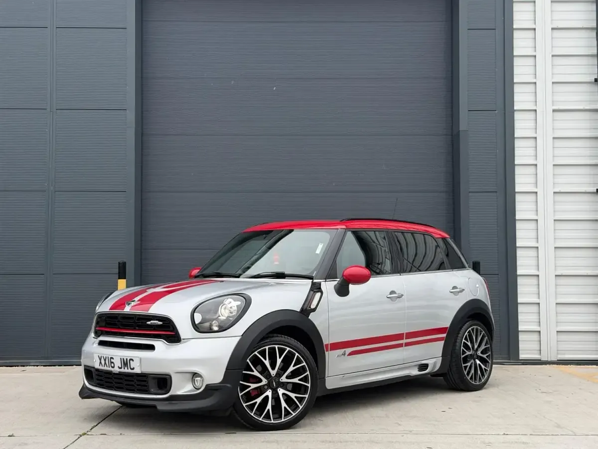 Używany Mini John Cooper Works 218 KM (160 kW) 2016 Srebrny Hatchback