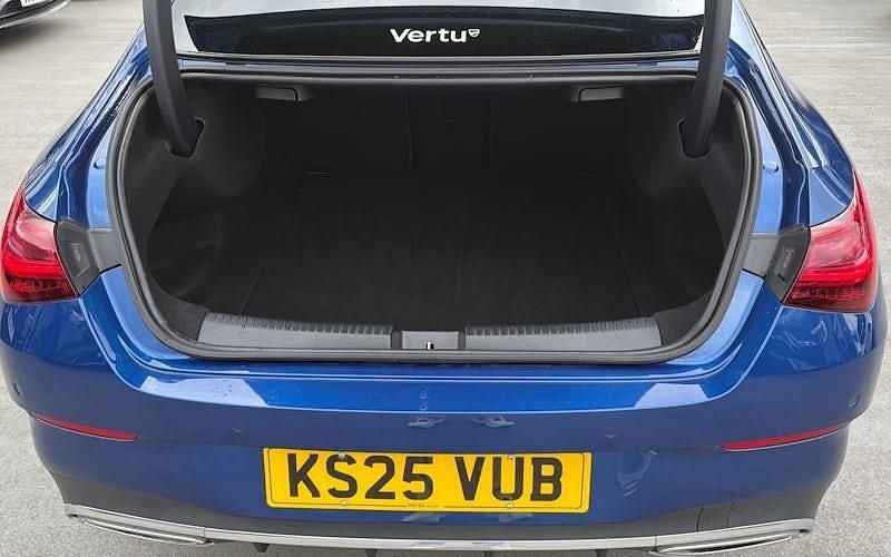 Used Mercedes CLA200 Executive 163 HP (119 kW) 2025 Sedan