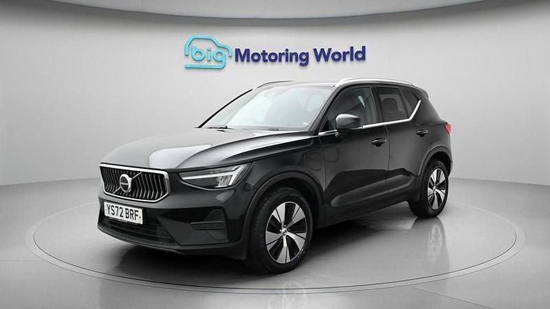 Begagnad Volvo XC40 Core 211 HK (155 kW) 2022 Svart SUV