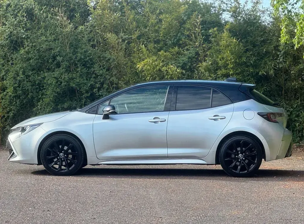 Used Toyota Corolla 184 HP (135 kW) 2019 Silver Hatchback