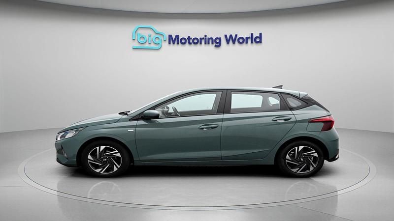Used Hyundai i20 SE 101 HP (74 kW) 2023 Green Hatchback