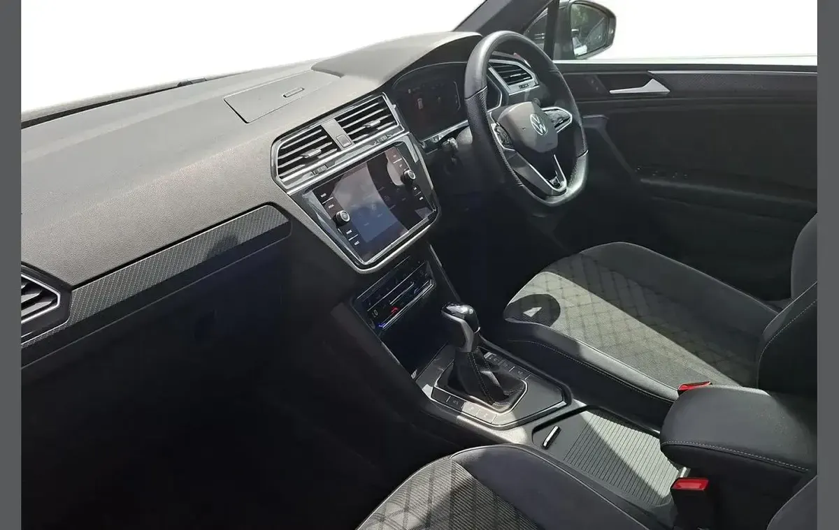 Used VW Tiguan R-line 147 HP (108 kW) 2023 Black SUV