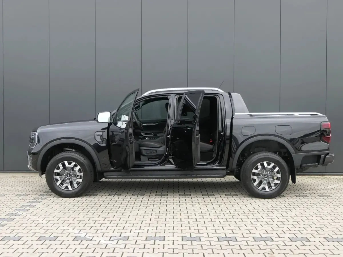 Nouă Ford Ranger Wildtrack 281 CP (206 kW) 2025 Negru Pickup