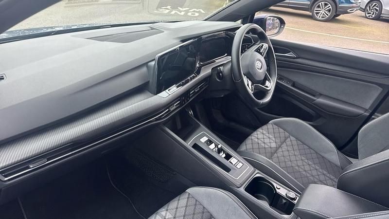 Used VW Golf VIII R-line 150 HP (110 kW) 2022 Atlantic blue