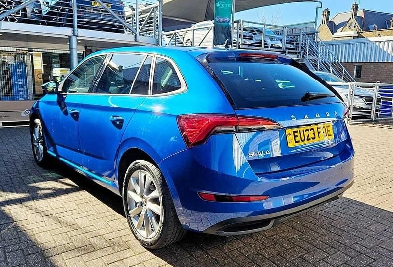Used Skoda 110 R SE L 81 HP (59 kW) 2023 Race blue metallic Estate