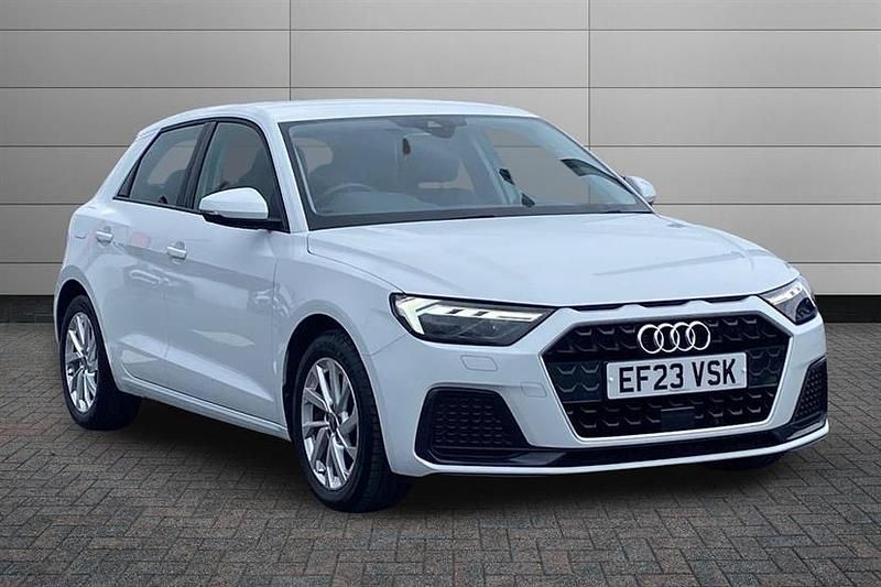 Used Audi A1 Sport 95 HP (69 kW) 2023 Glacier white SUV