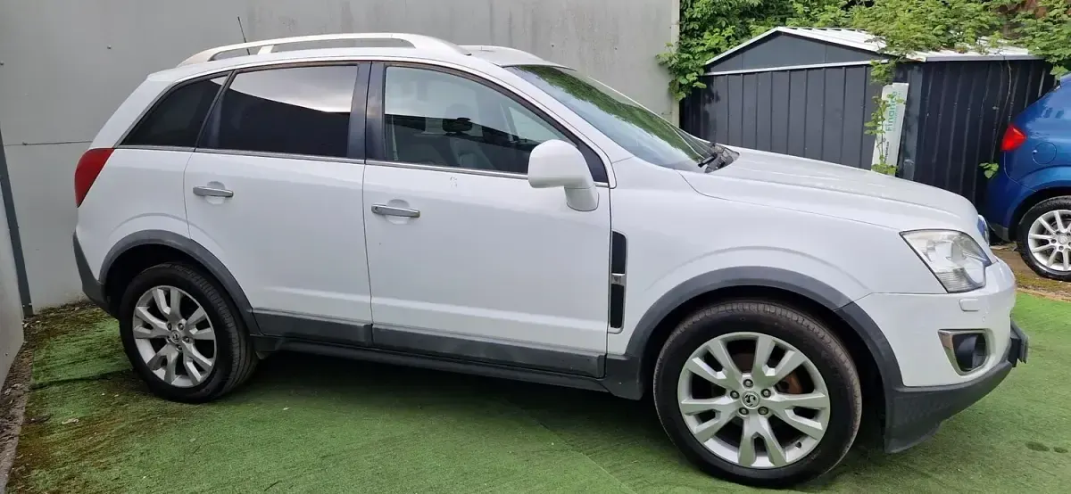 Used Vauxhall Antara S 2013 White SUV