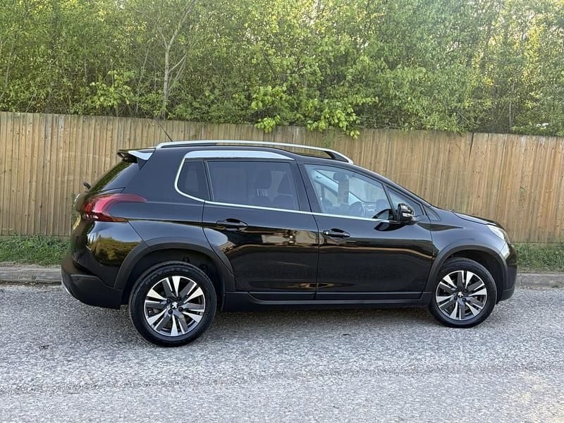 Begagnad Peugeot 2008 Allure 2017 Svart SUV