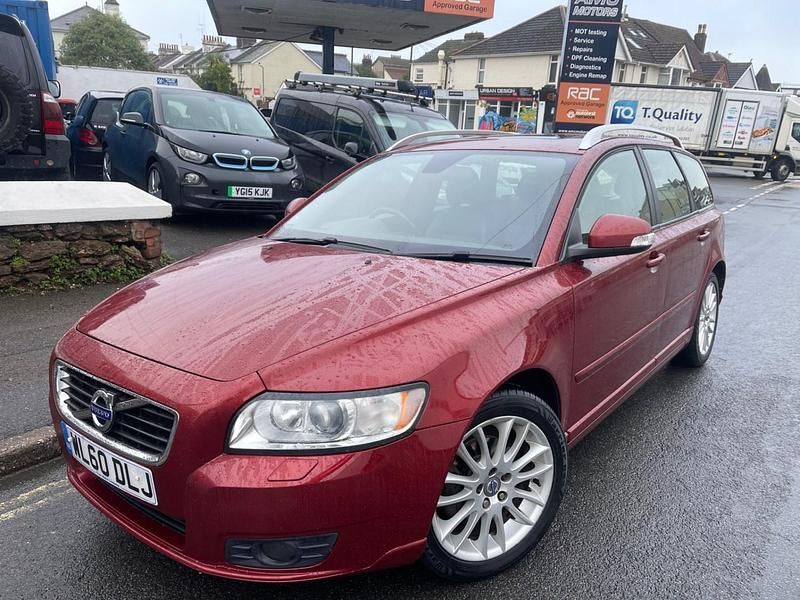 Used Volvo V50 SE Lux 2010 Red Estate