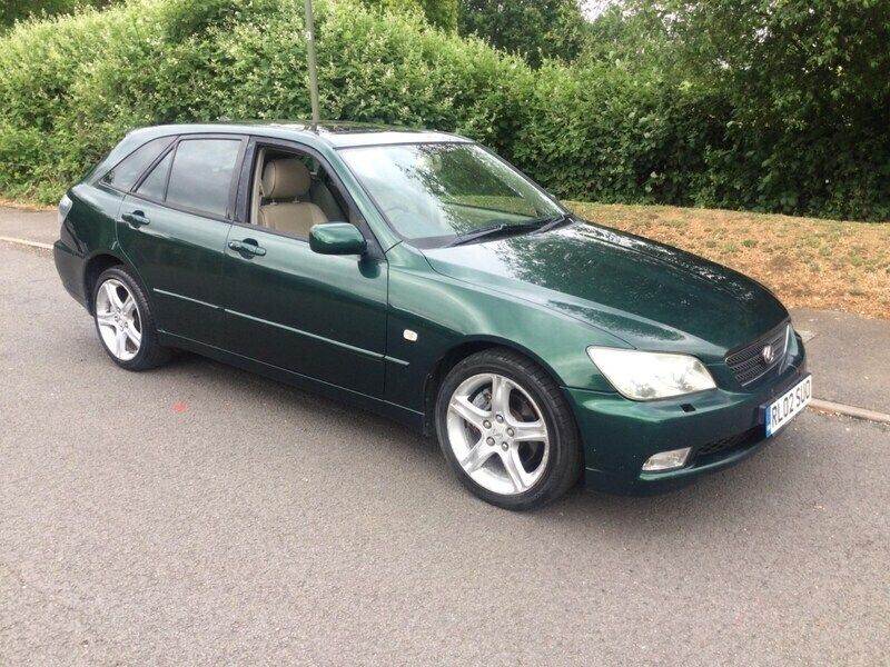 Green Used 2002 Lexus IS300 Sport Line Estate | £5,000 - Image 1/4