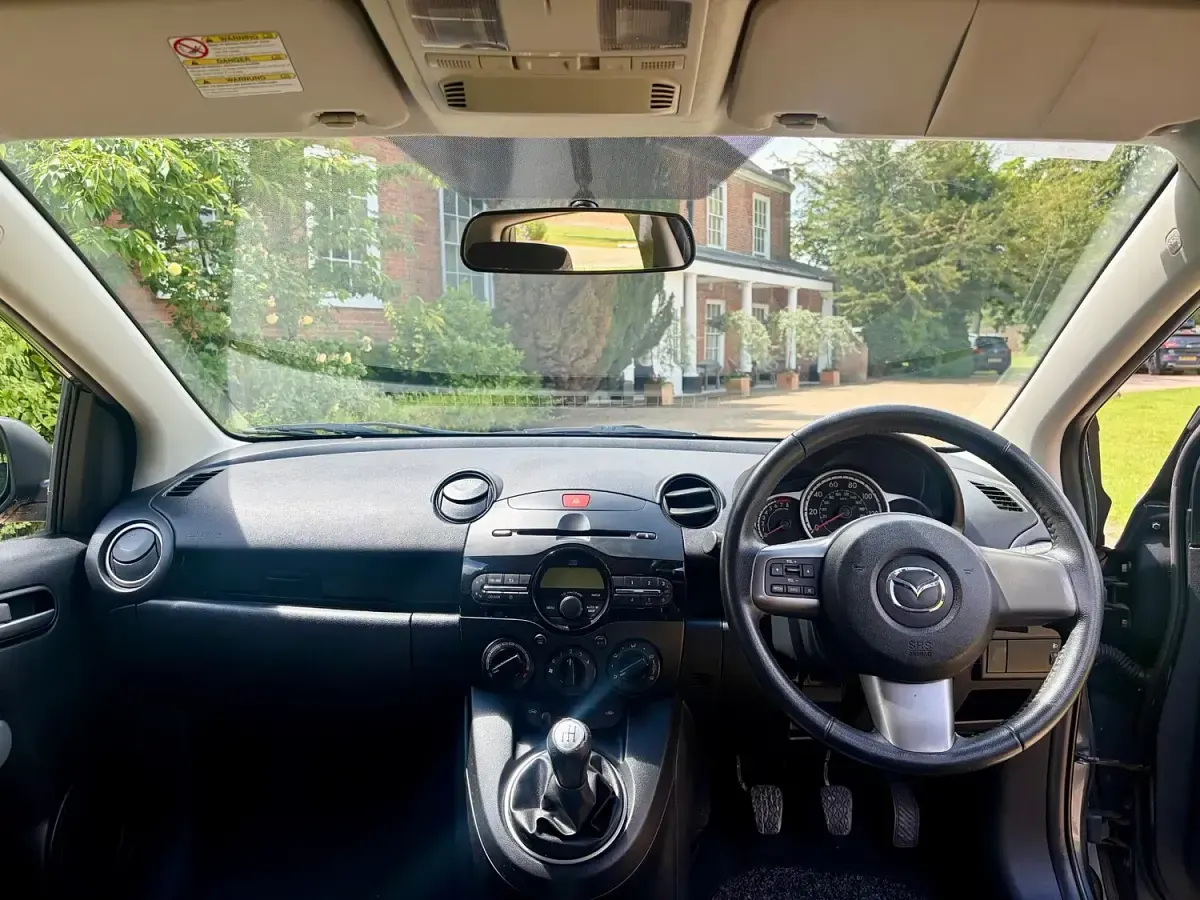 Used Mazda 2 84 HP (61 kW) 2011 Grey Hatchback