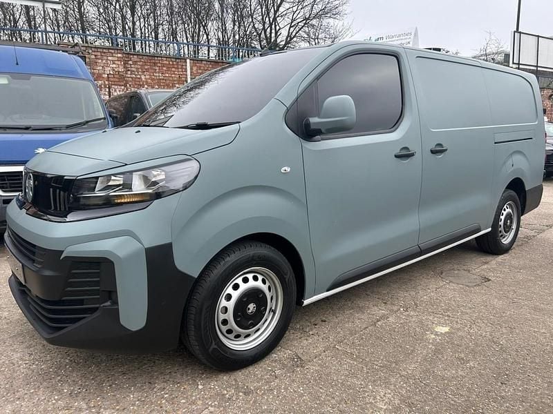 Used Vauxhall Vivaro 2024 White MPV