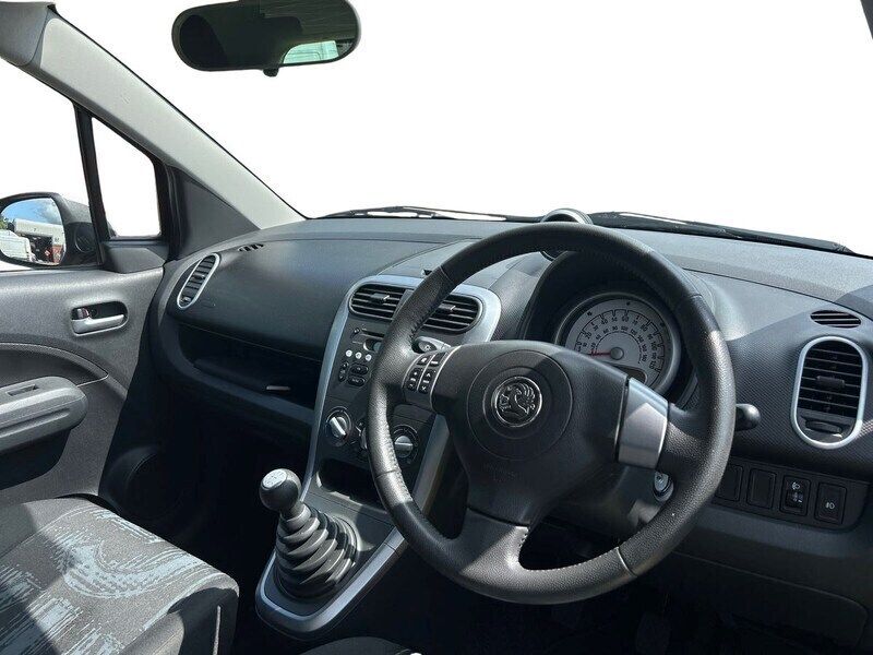 Image 3/4