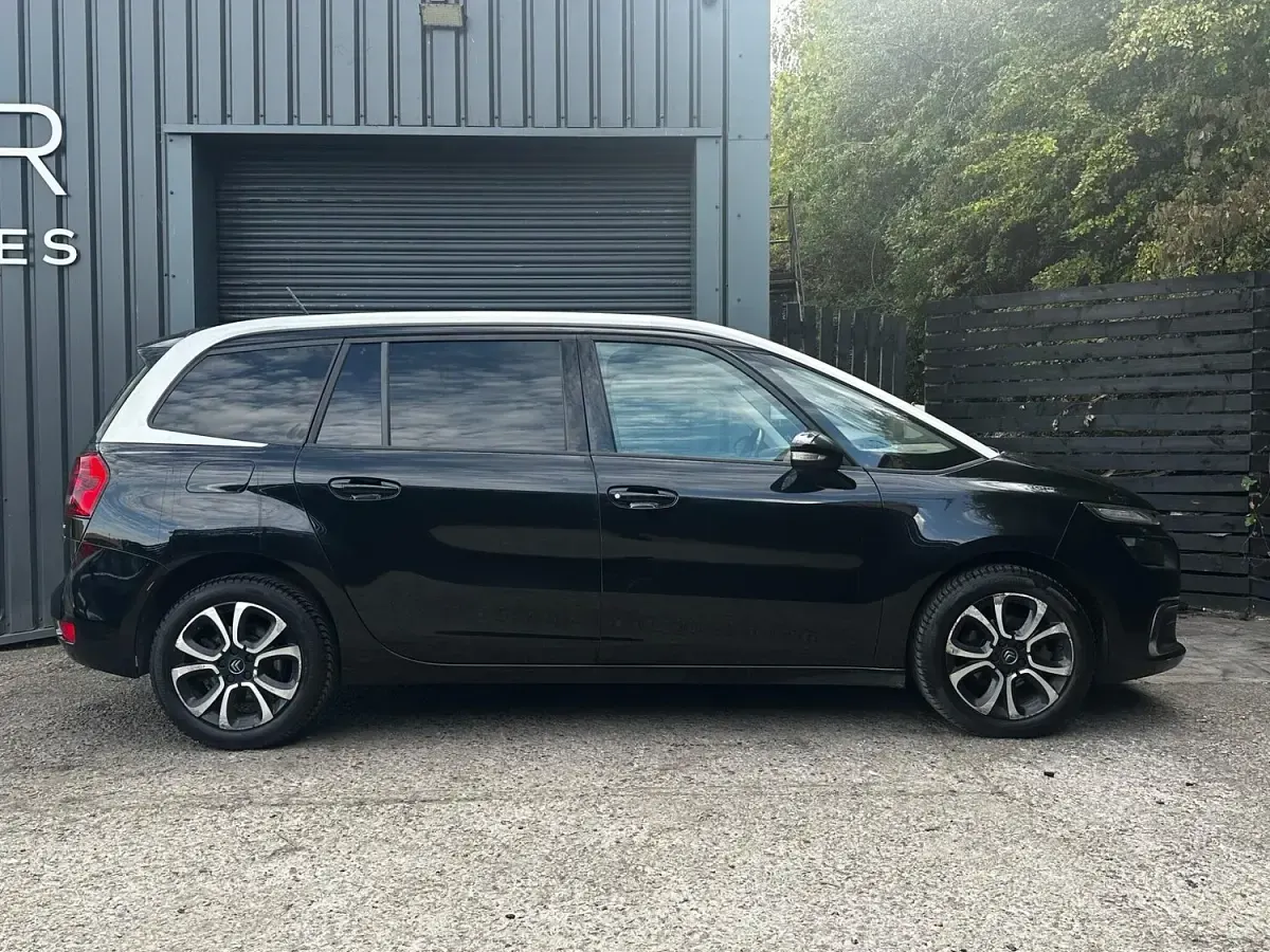 Used Citroën Grand C4 Picasso Feel 130 HP (95 kW) 2020 Black MPV