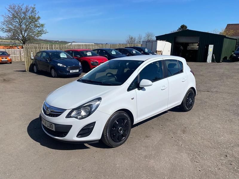 Second-hand Vauxhall Corsa Design Edition 2014 Alb Hatchback