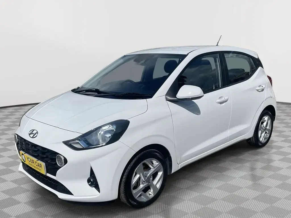 Used Hyundai i10 SE 67 HP (49 kW) 2020 White Hatchback