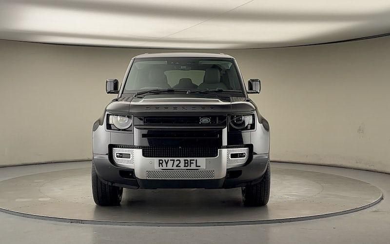 Usado Land Rover Defender SE 300 HP (220 kW) 2023 Preto SUV