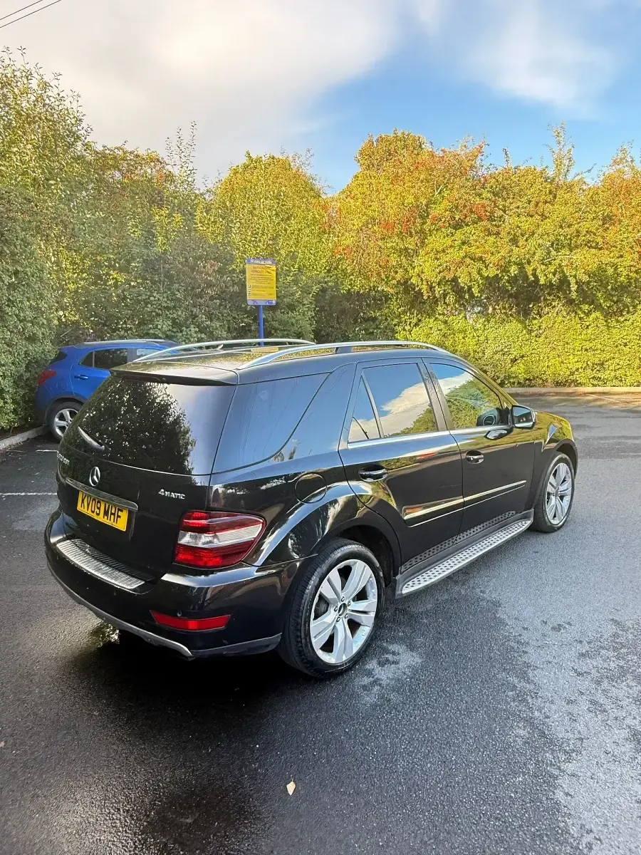 Usado Mercedes ML320 2009 Preto SUV