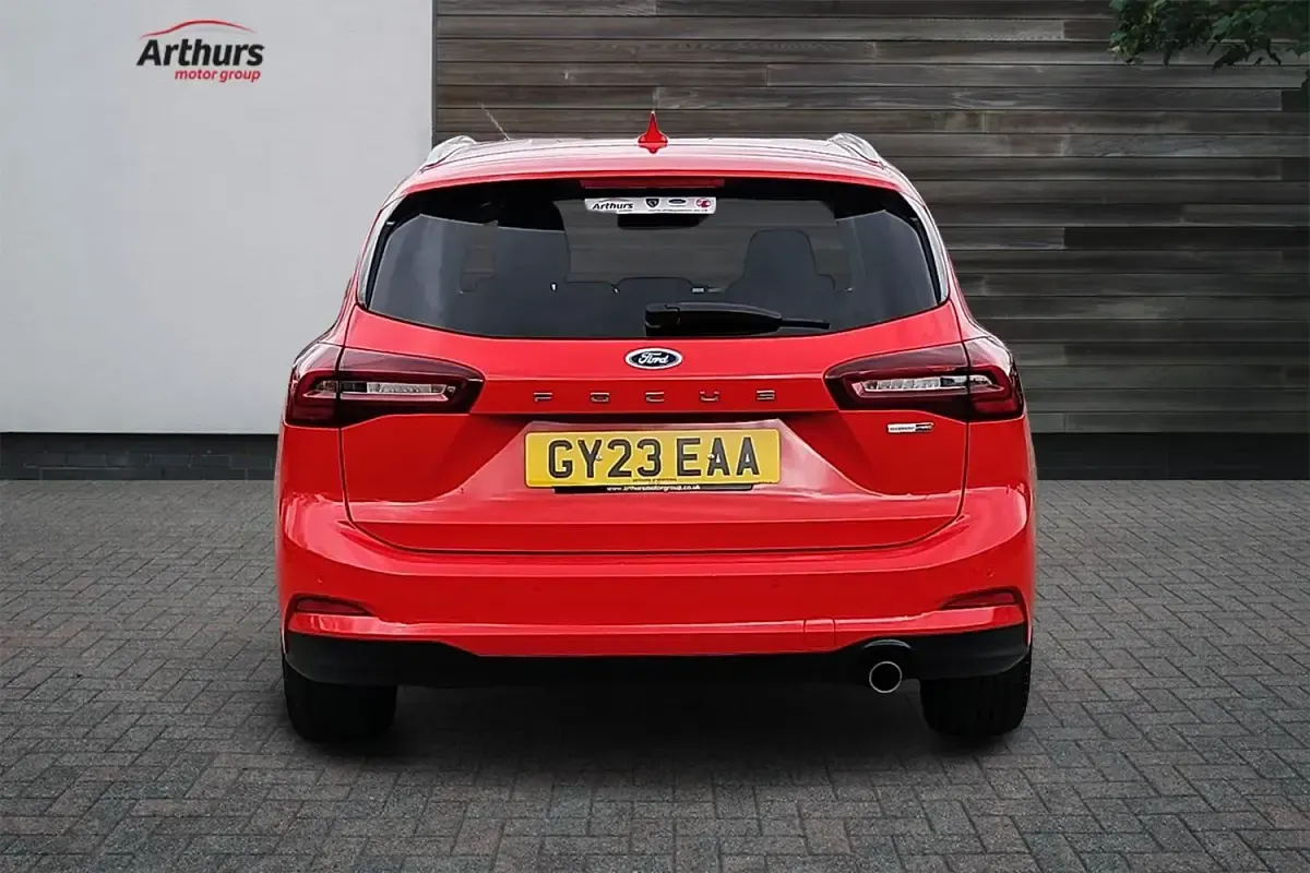Używany Ford Focus Titanium X 2023 Czerwony Kombi