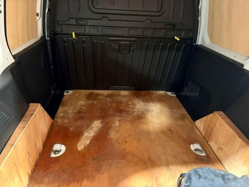 Used Citroën e-Berlingo 100 kW (136 HP) 2023 White MPV