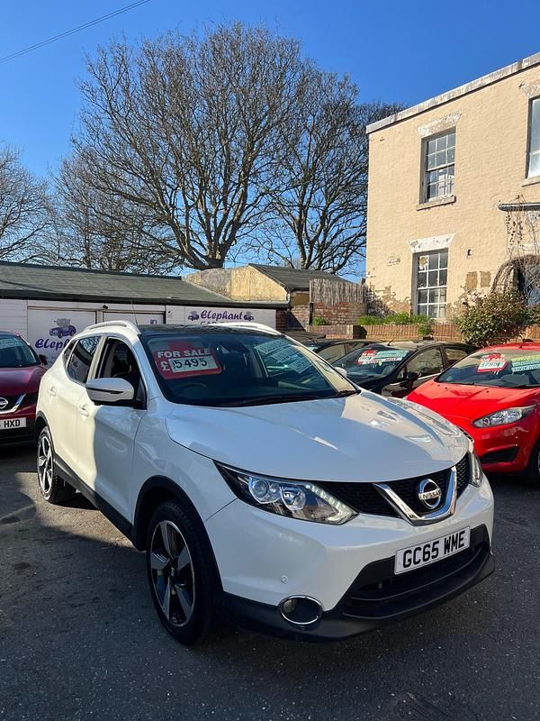 Used Nissan Qashqai N-TEC 110 HP (80 kW) 2015 White SUV