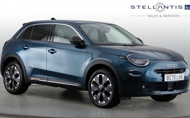 New Fiat 600 La Prima 101 HP (74 kW) 2025 Green SUV