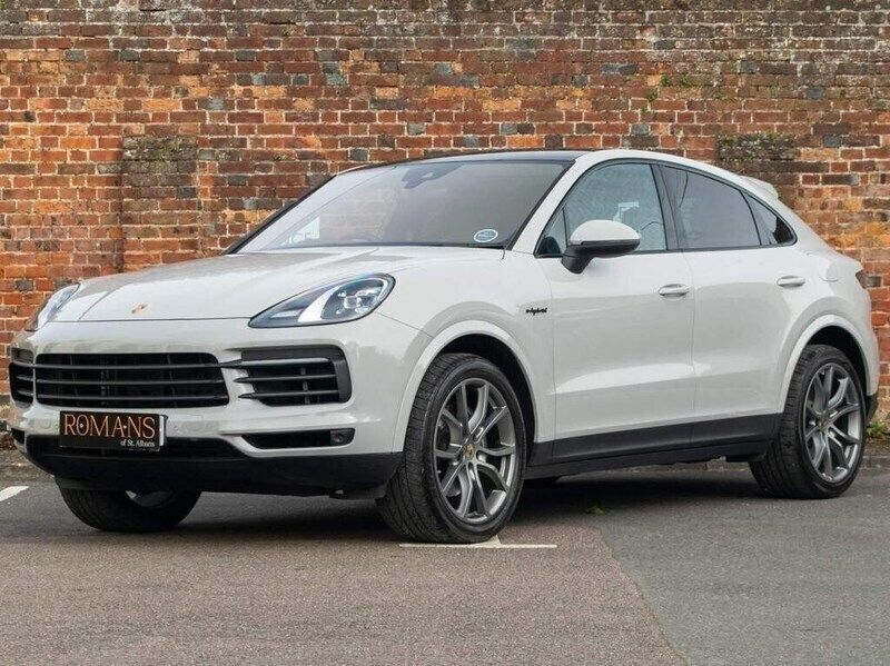 Grey Used 2023 Porsche Cayenne Platinum Edition SUV | £74,995 (Expensive) - Image 1/3