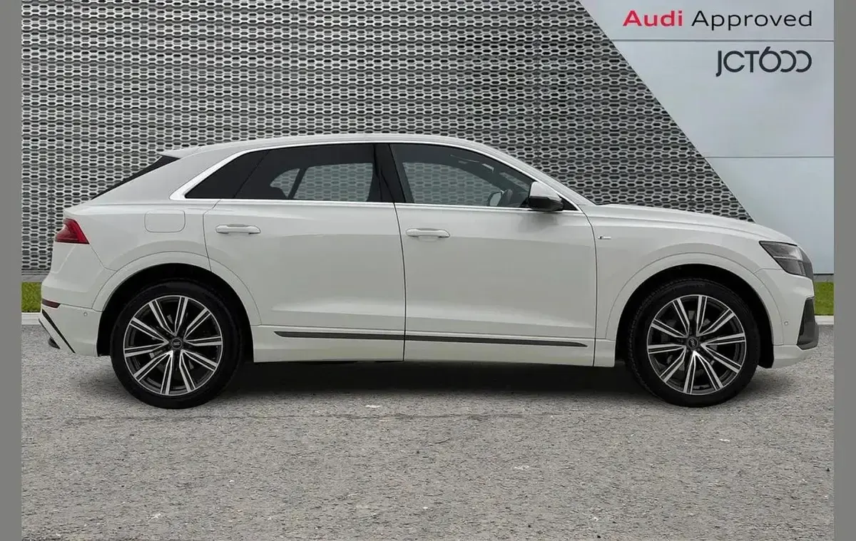 Used Audi Q8 S-Line 286 HP (210 kW) 2022 White SUV