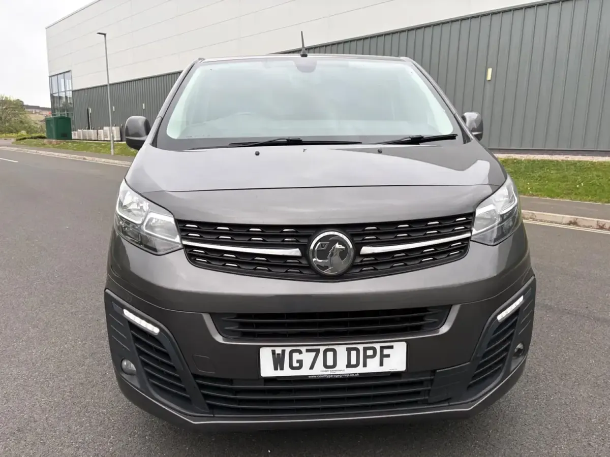 Gebraucht Vauxhall Vivaro Sportive 120 PS (88 kW) 2020 Grau Van / Kleinbus