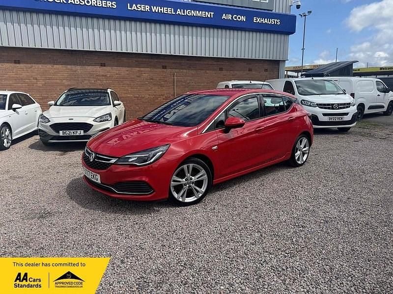 Red Used 2017 Vauxhall Astra SRi Hatchback | £5,991 (Fair price) - Image 1/4