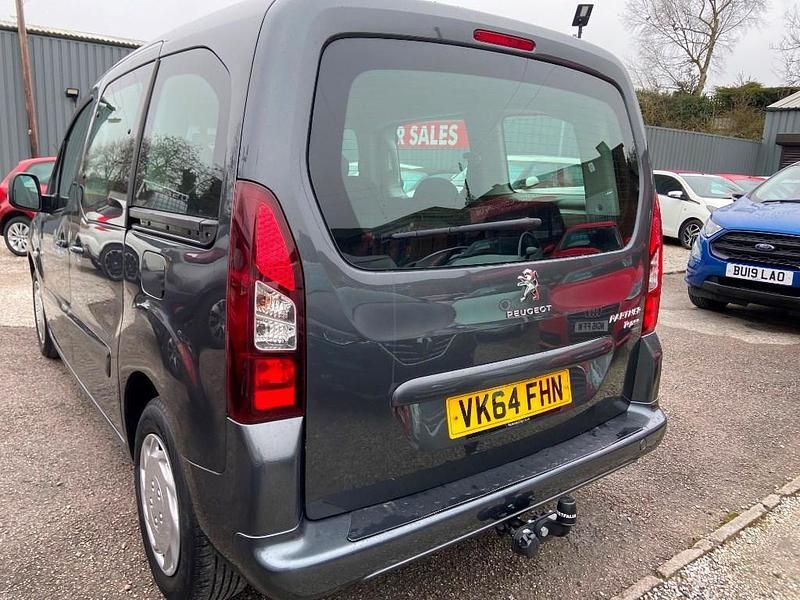 Used Peugeot TePee S 92 HP (67 kW) 2014 Grey MPV