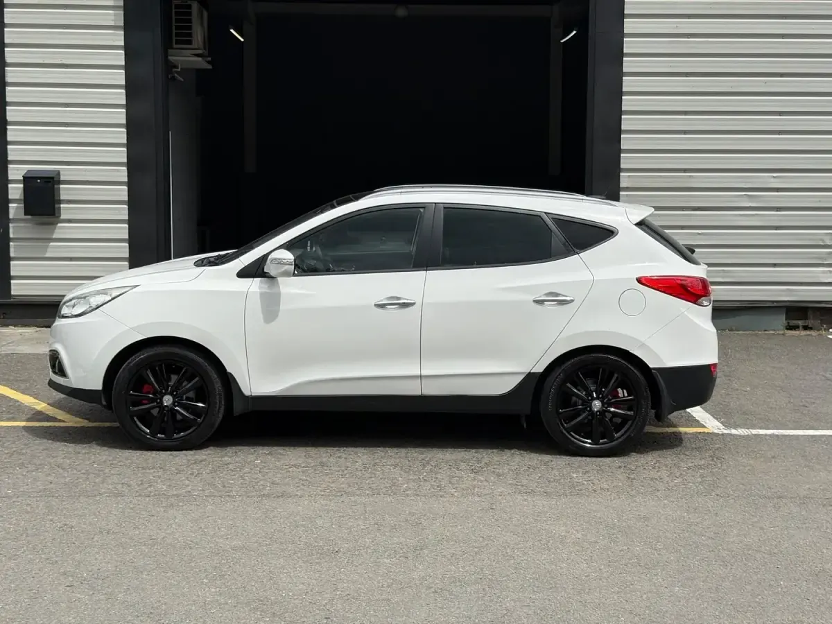 Used Hyundai ix35 Premium 184 HP (135 kW) 2012 White SUV