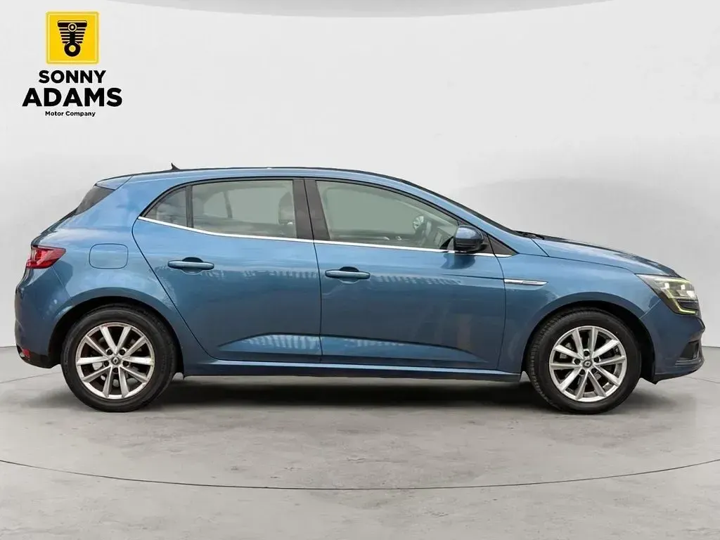 Used Renault Mégane Dynamique 130 HP (95 kW) 2017 Blue Hatchback