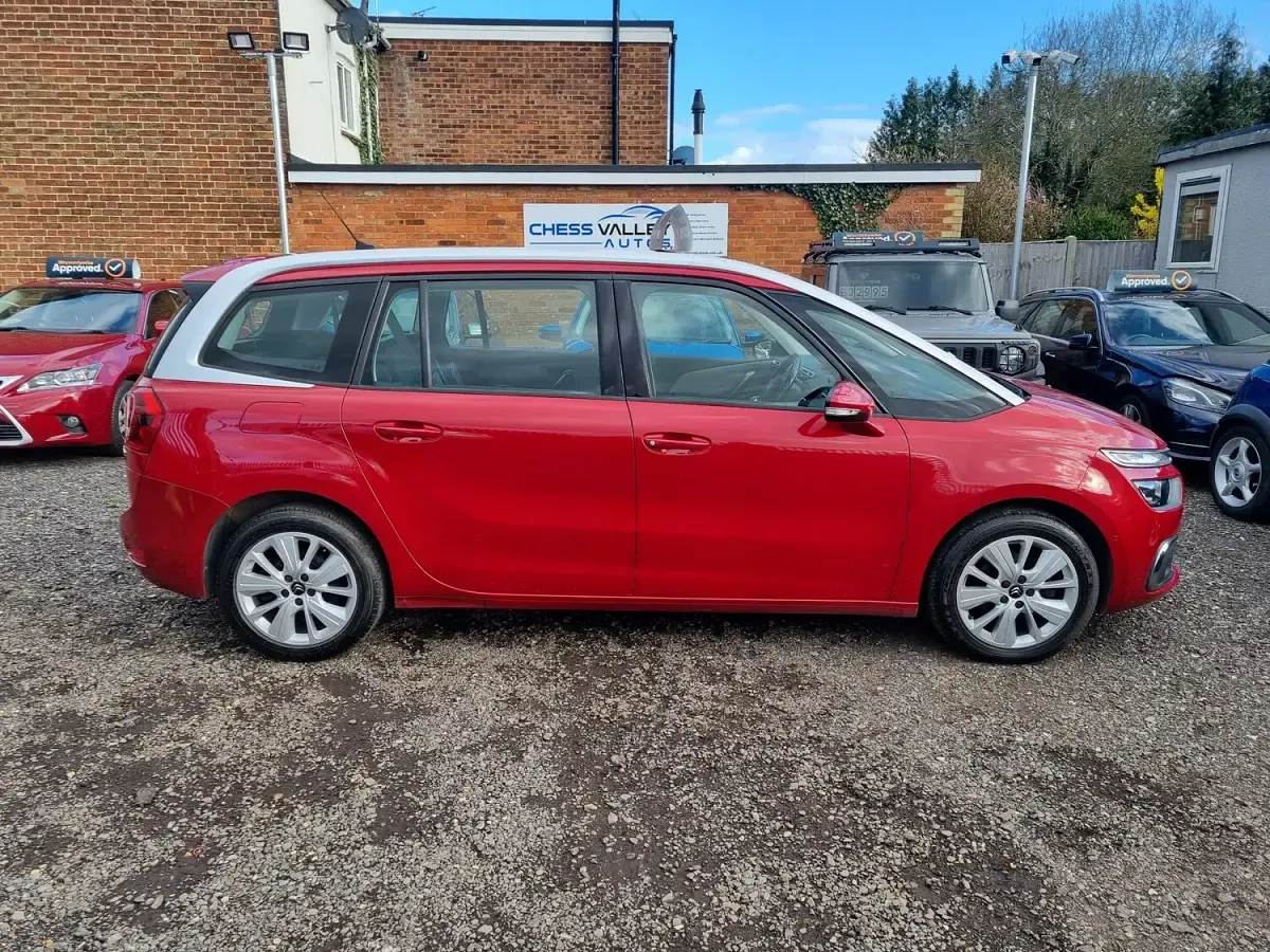 Used Citroën Grand C4 Picasso Feel 120 HP (88 kW) 2017 Red MPV