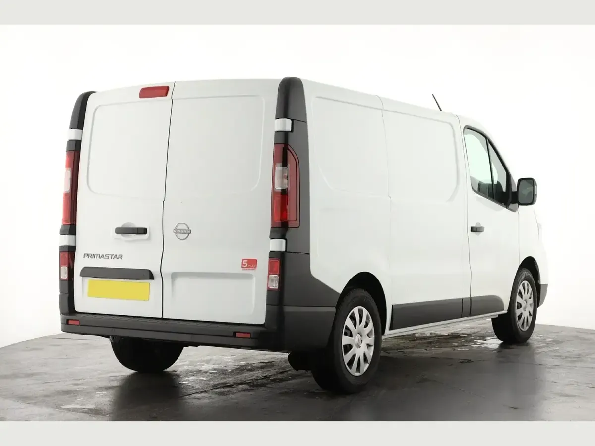 New Nissan Primastar Acenta 110 HP (80 kW) 2026 White MPV