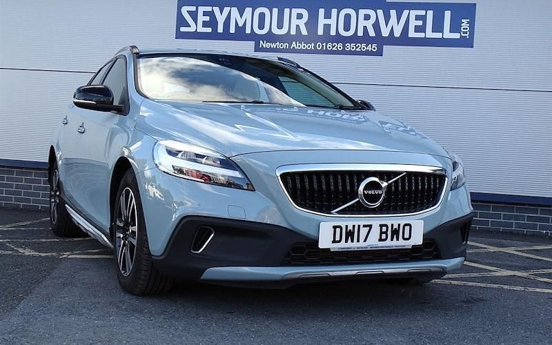 Used 2019 Volvo V40 CC Plus Estate | £12,495 - Image 1/4