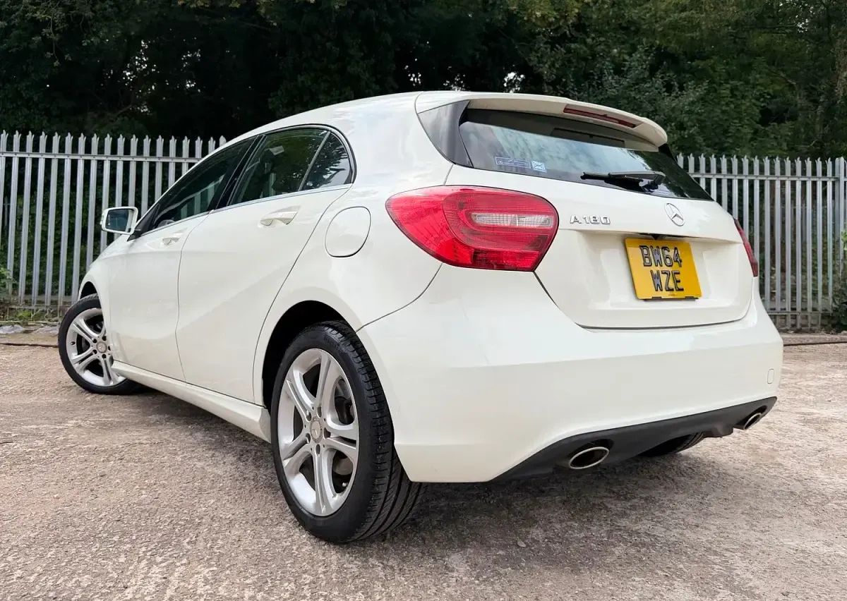 Used Mercedes A180 SE 2014 White Hatchback