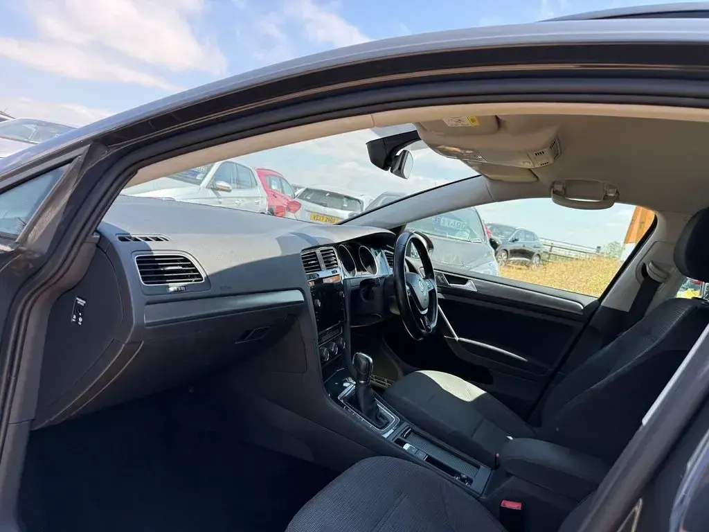 Used VW Golf VII Match 115 HP (84 kW) 2019 Grey Estate