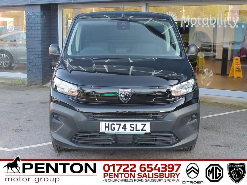 Used Peugeot Partner S 131 HP (96 kW) 2024 Black MPV