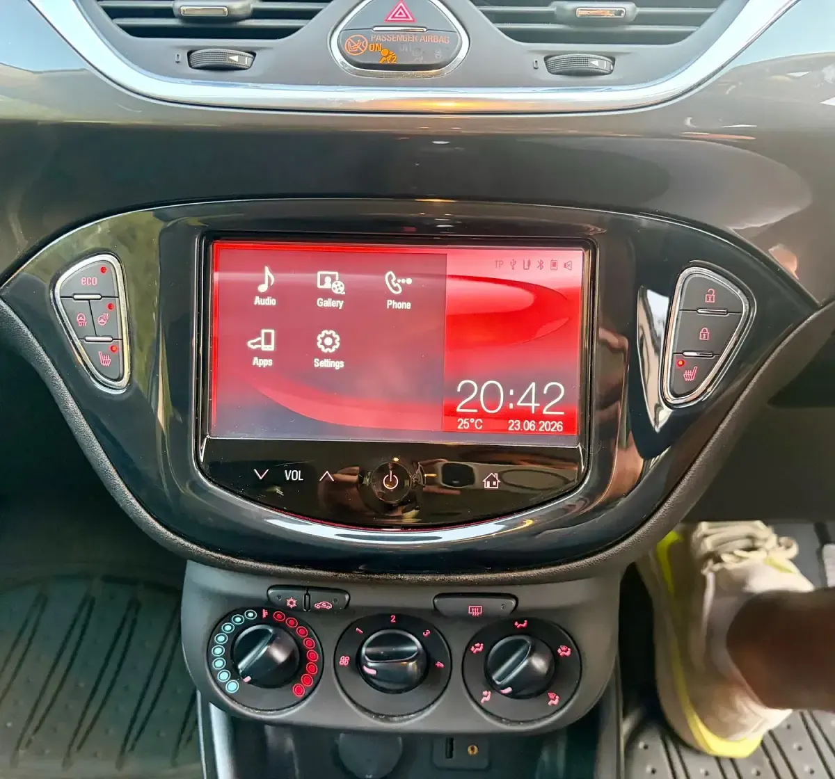 Used Vauxhall Corsa Excite 2014 Green Hatchback