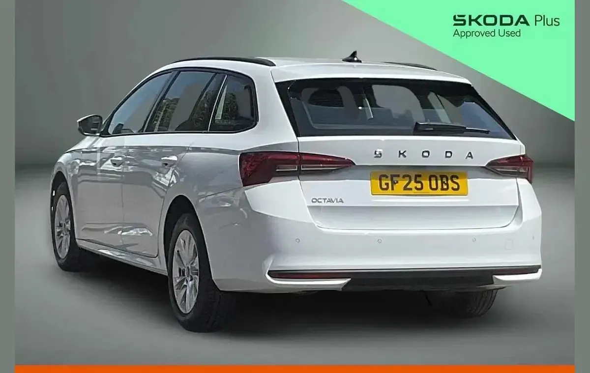 Used Skoda Octavia SE Technology 150 HP (110 kW) 2025 Moon white metallic Estate